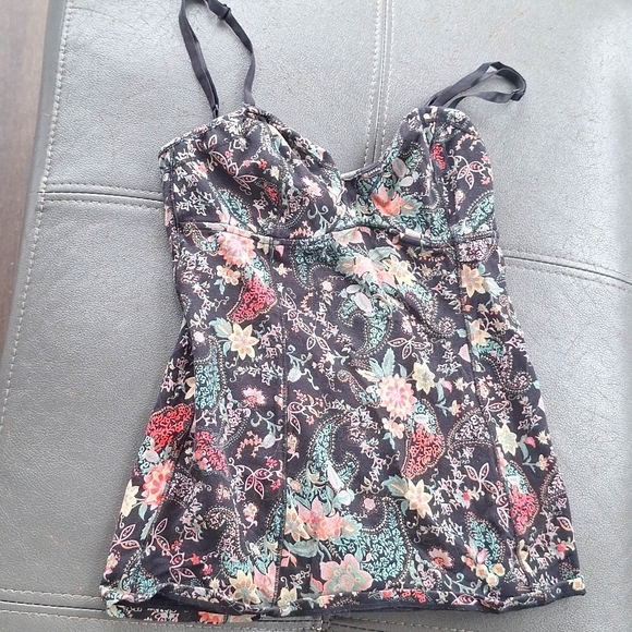 Top - Picture 1 of 1